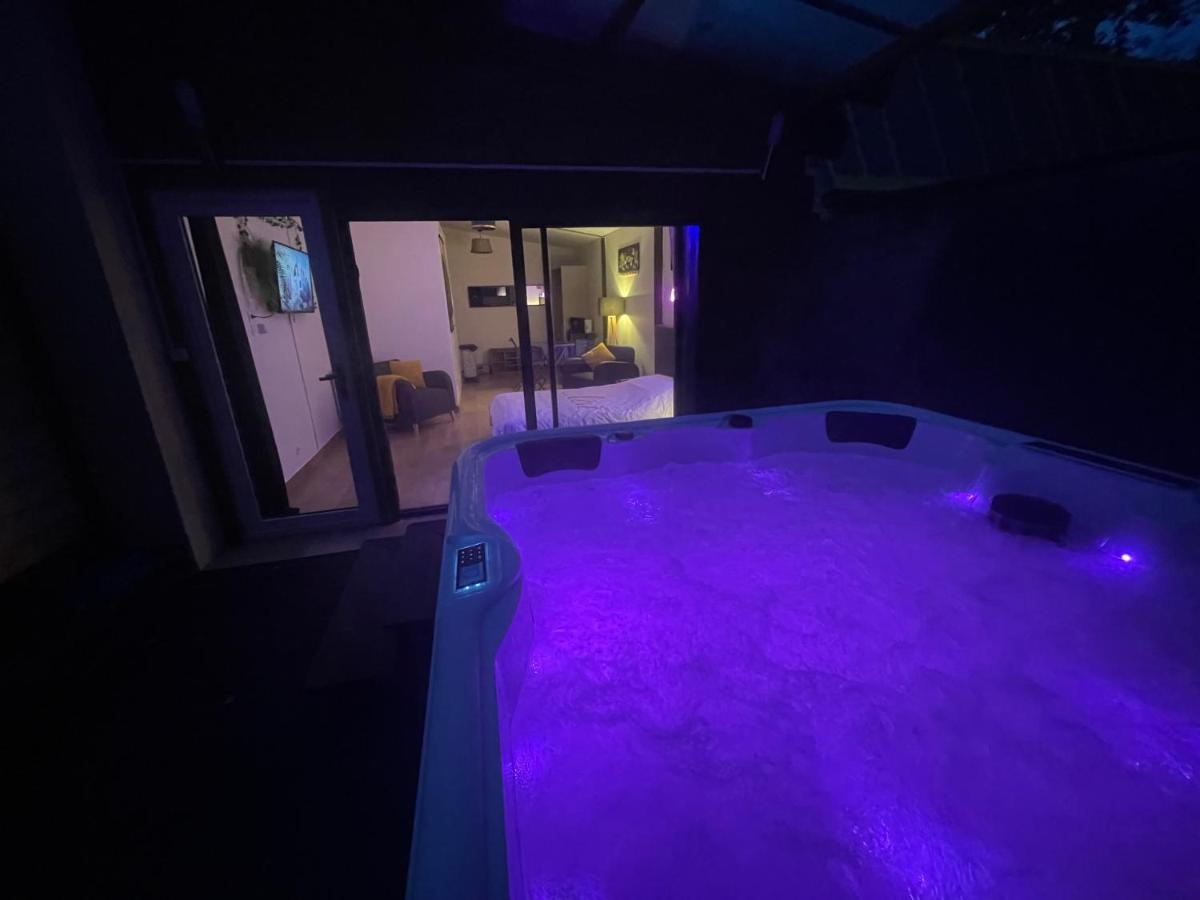 Cocoon Room - Jacuzzi Semoy Экстерьер фото